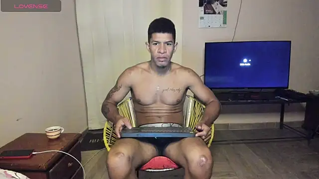 antonio_aguilarx webcam