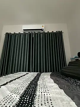 NaughtyKK_'s room