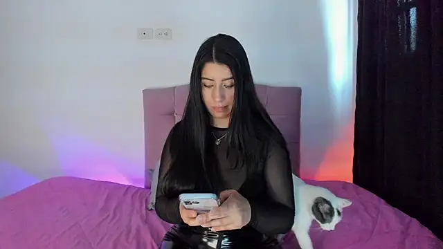 Watch MarieLatex live on EroticFlix - High definition streams