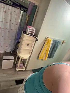 lolabunny9 (F milf) - Touch my gun and make me cum