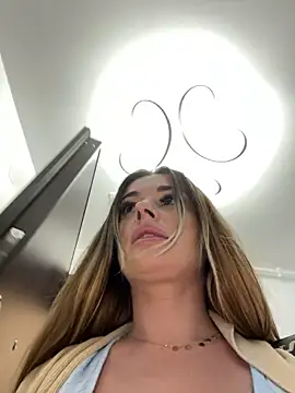 IsabellaEtthan Live Webcam on Stripchat