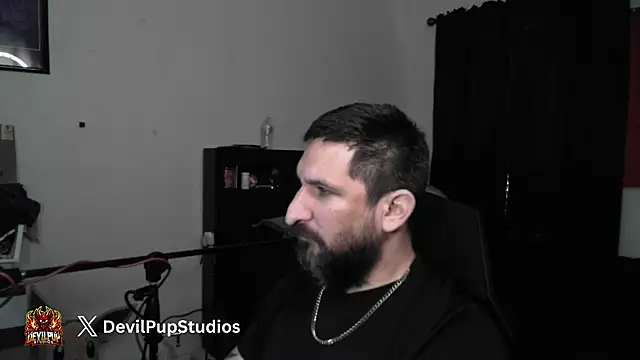 DevilPup75_ webcam
