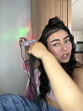 emily_24x webcam