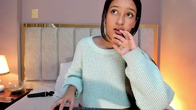 FreyaCameron webcam
