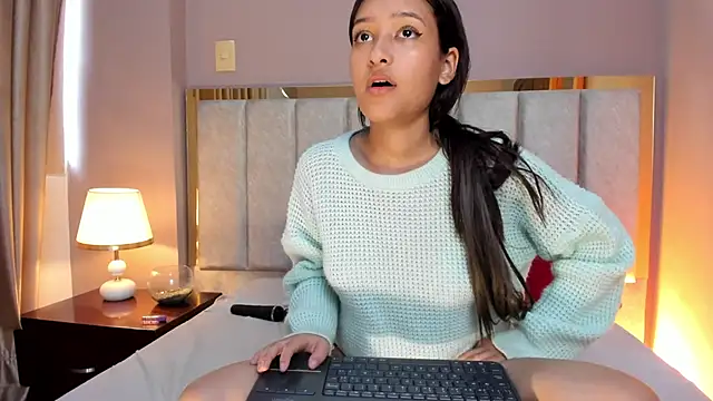 FreyaCameron webcam
