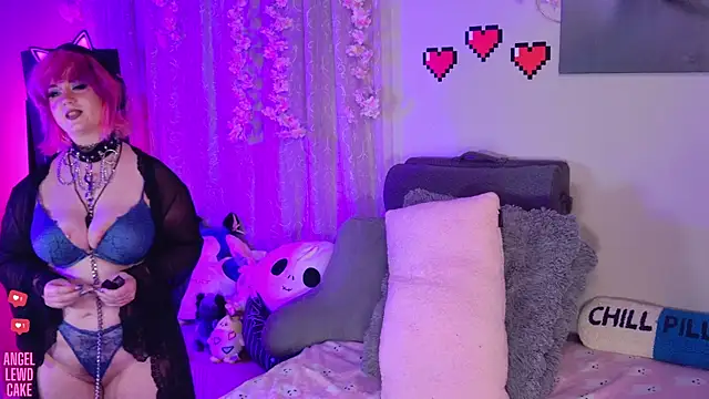 Angel-Lewd-Cake webcam