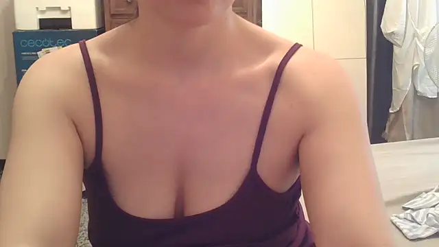 mery_lou20252 webcam
