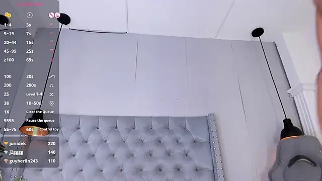 Monika-Ruiz webcam