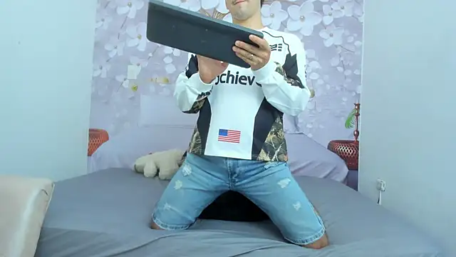 Dantee_Dark webcam