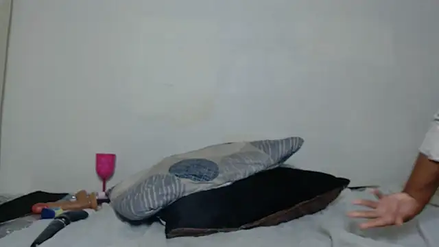 CaramelBaddie16 webcam