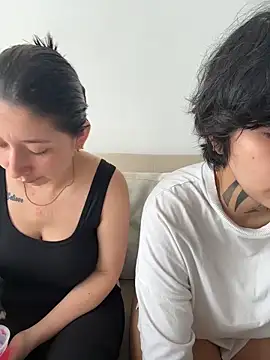 DaisyEmily webcam