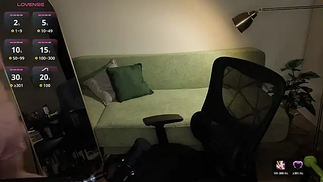 Naomi_Velvet webcam