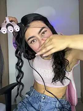 emily_24x webcam