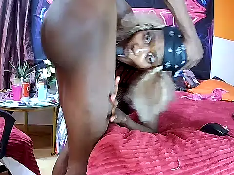 BadGirlCocoXx webcam