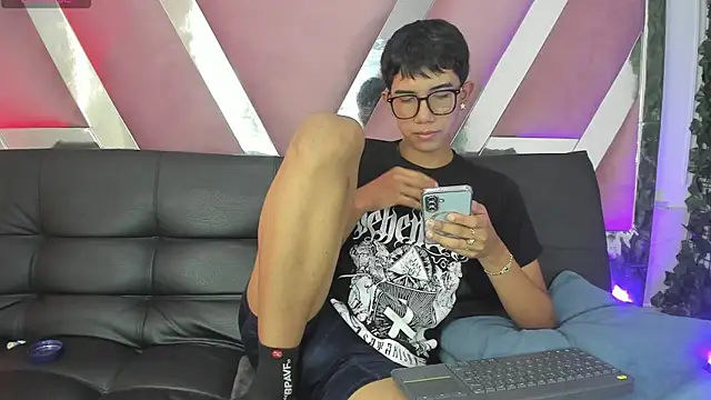KevCokk live sex cam