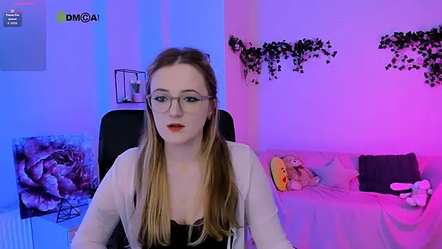 liana_kisses webcam