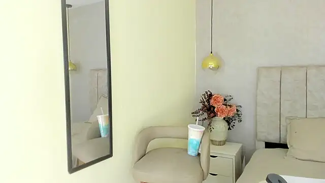 tutu_milf webcam