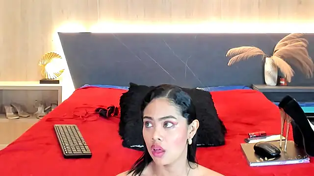 LorenaVarga webcam