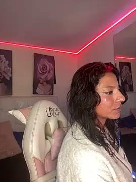SamathaMay webcam