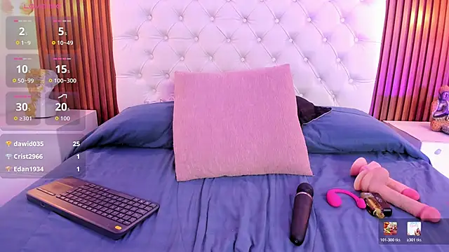 LilyHartt webcam