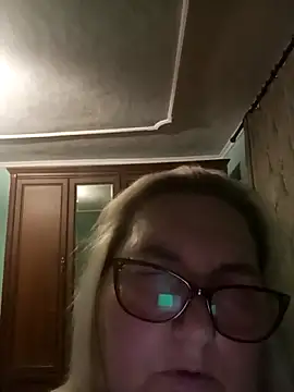 AureliaSky598 webcam