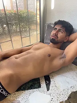 Teaserhoussejj_ webcam