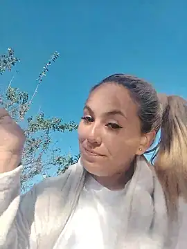 Angeel_white25 webcam