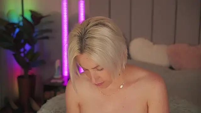 VickySecret96 webcam