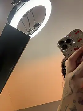 KatlynRous webcam