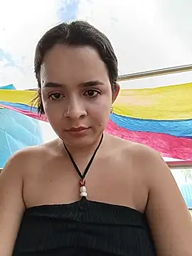 Julieth_hot-69 webcam