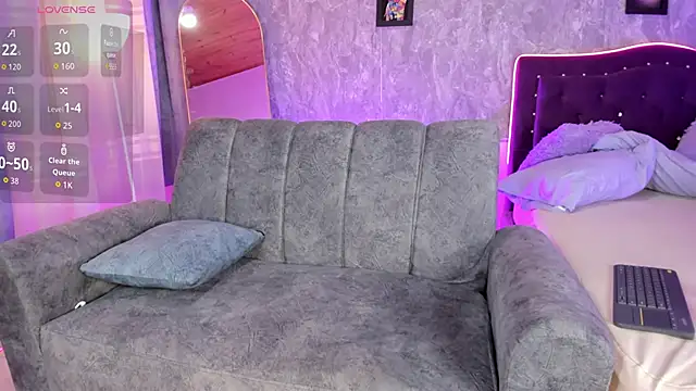 Lauren_smiles webcam