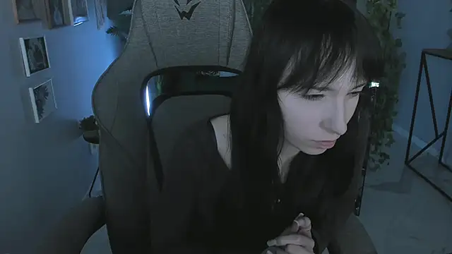 SeraphineSparda webcam