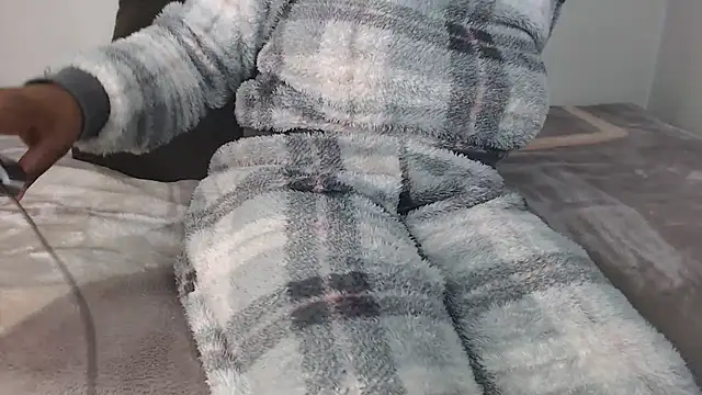 African_Busty webcam