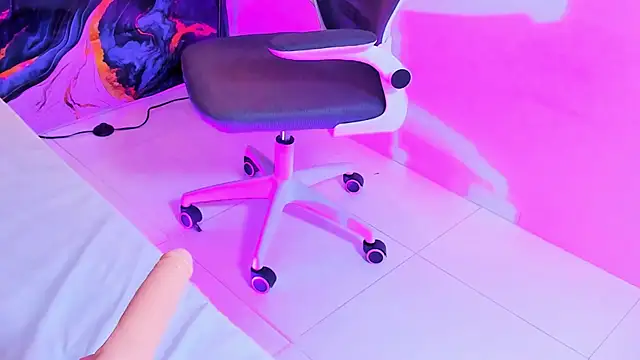 Alanna_Wild webcam