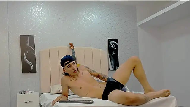 NoahThomson1 webcam