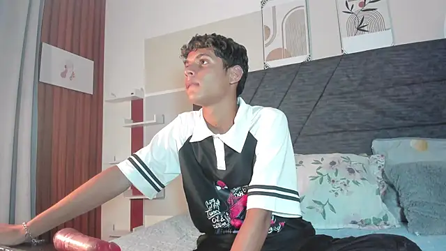 nico_vega webcam