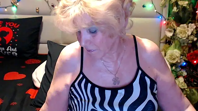 HappyWomanOn