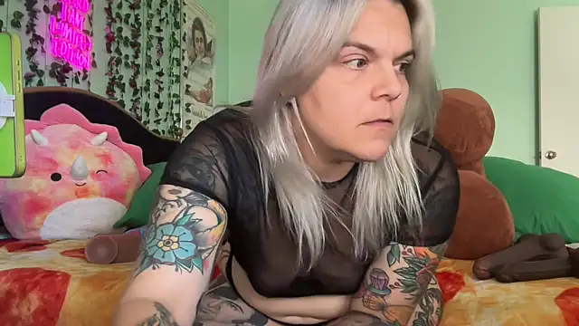 CherryBombBomb webcam