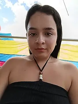 Julieth_hot-69 webcam