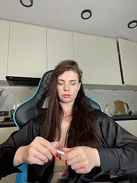 CurlyLara live sex cam