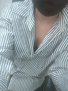 sushmita0 live cam on StripChat