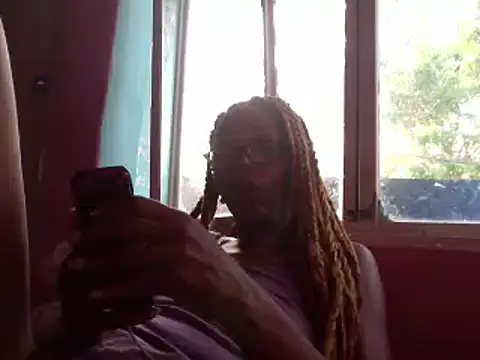 Ladyzee25 webcam