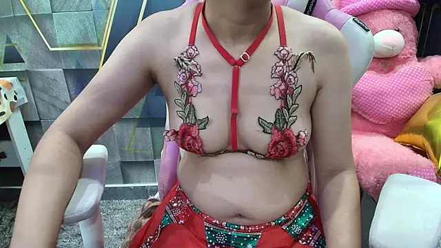 NymphoIsLive webcam