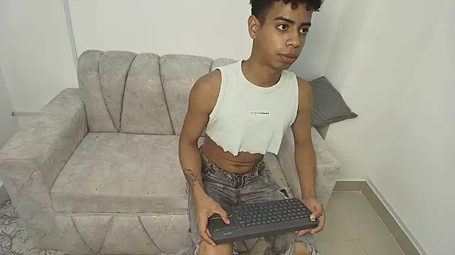 alexx_cum18 webcam