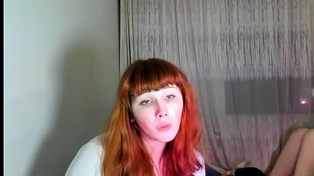 AlexaGudz webcam