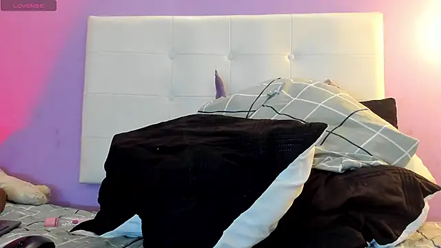 Charlotte11-11 webcam