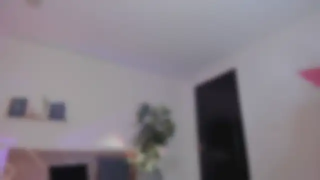 YariRose webcam