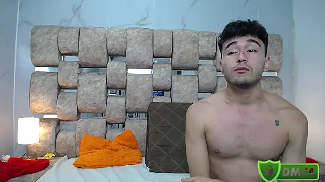 KathyAiden webcam