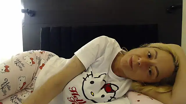 _karolynesyera_ webcam