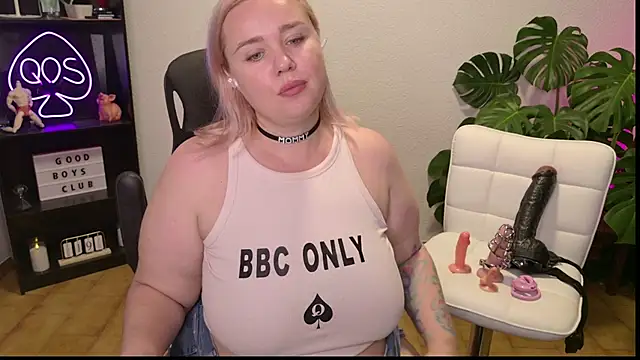 MargotGrey webcam